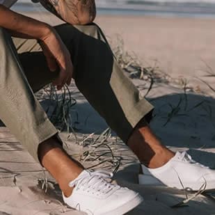 Leading Mens footwear brand Aquila chooses the stockinstore find in store solution to show customers stock availability in their 55 stores and help them shop local.